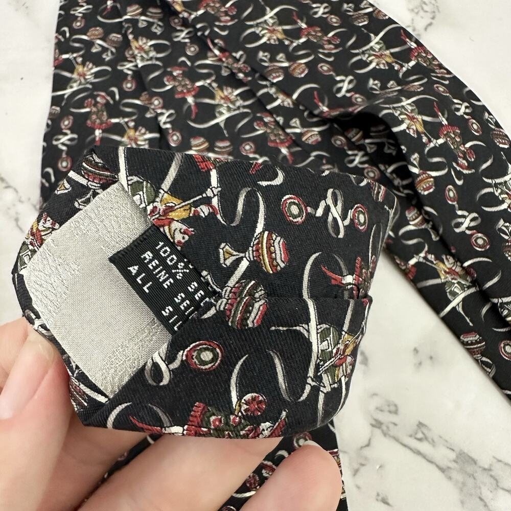 Kieselstein Cord Mens Vintage 90s Silk Neck Tie Black Gray Knights Scroll Italy - Picture 6 of 6